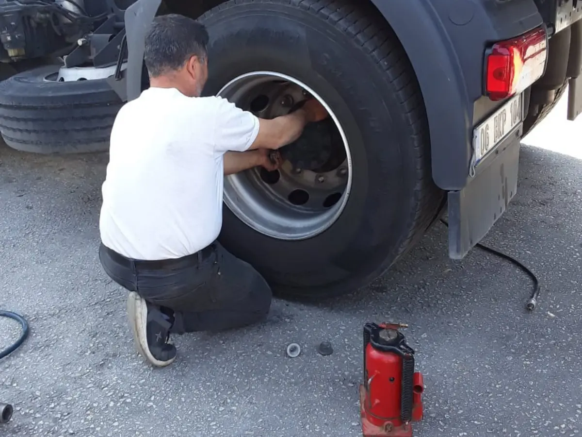 Kadışehri Oto Lastikçi